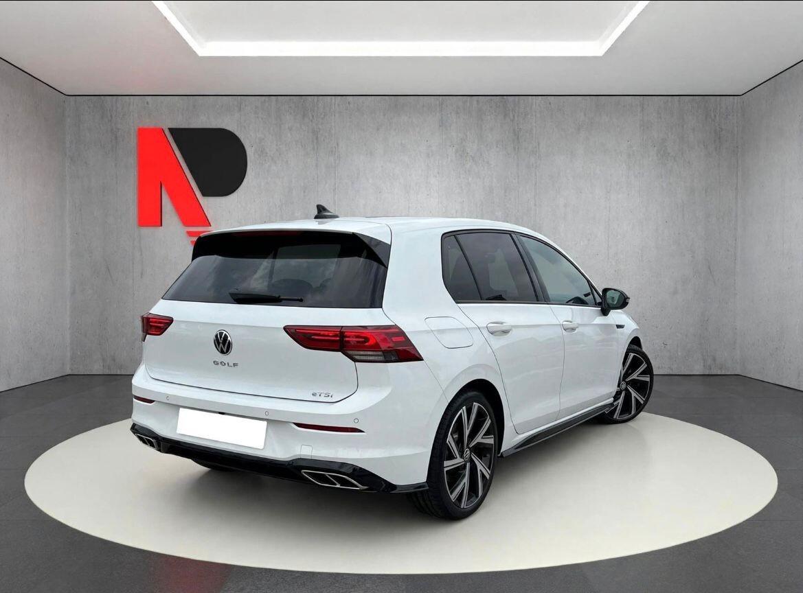 Volkswagen Golf 1.5 eTSI 150 CV DSG R-Line