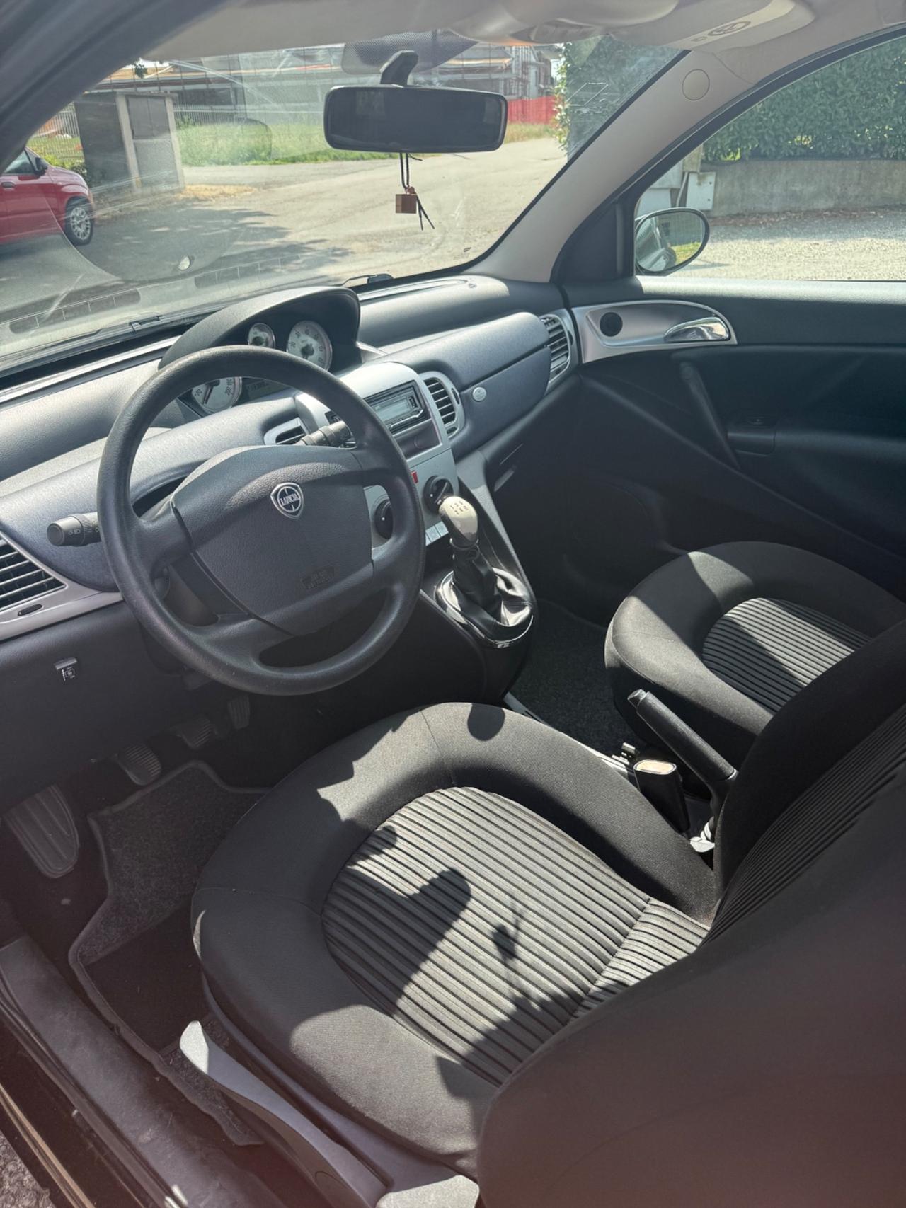 Lancia Ypsilon 1.4 Argento Ecochic GPL