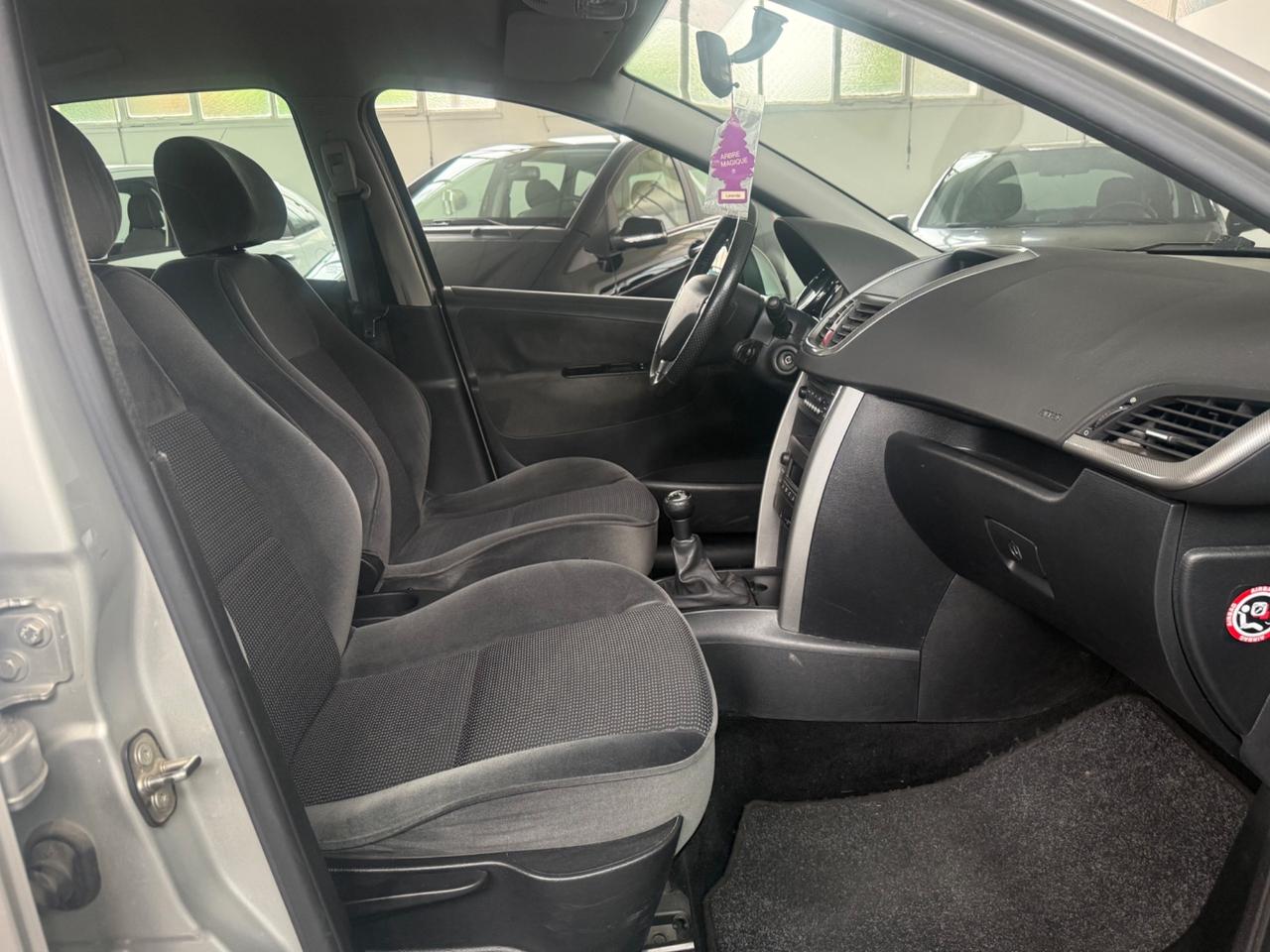Peugeot 207 1.4 88CV 5p. XS 87.000km