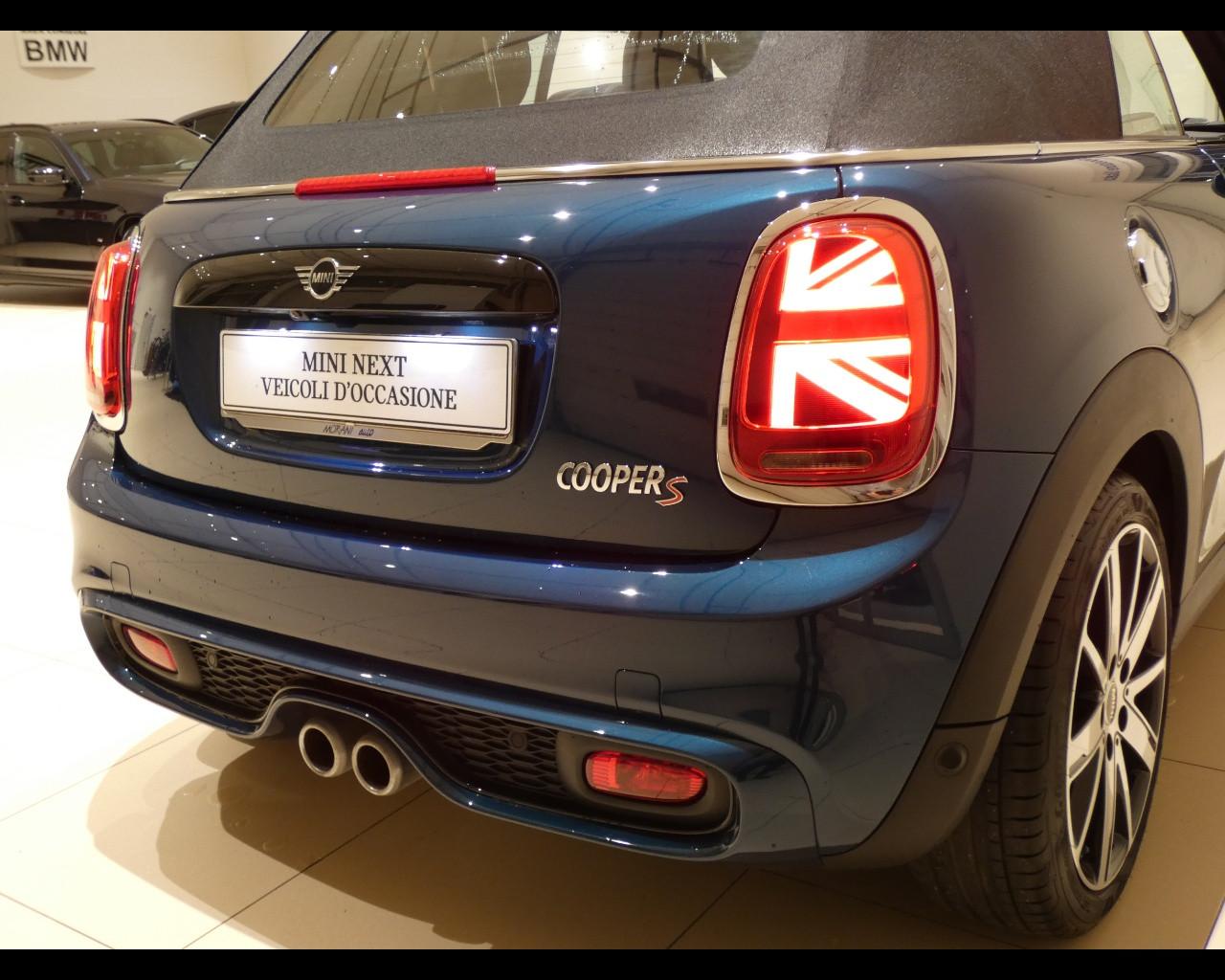 MINI Mini Cbr. (F57) - Mini 2.0 Cooper S Sidewalk Edition Cabrio