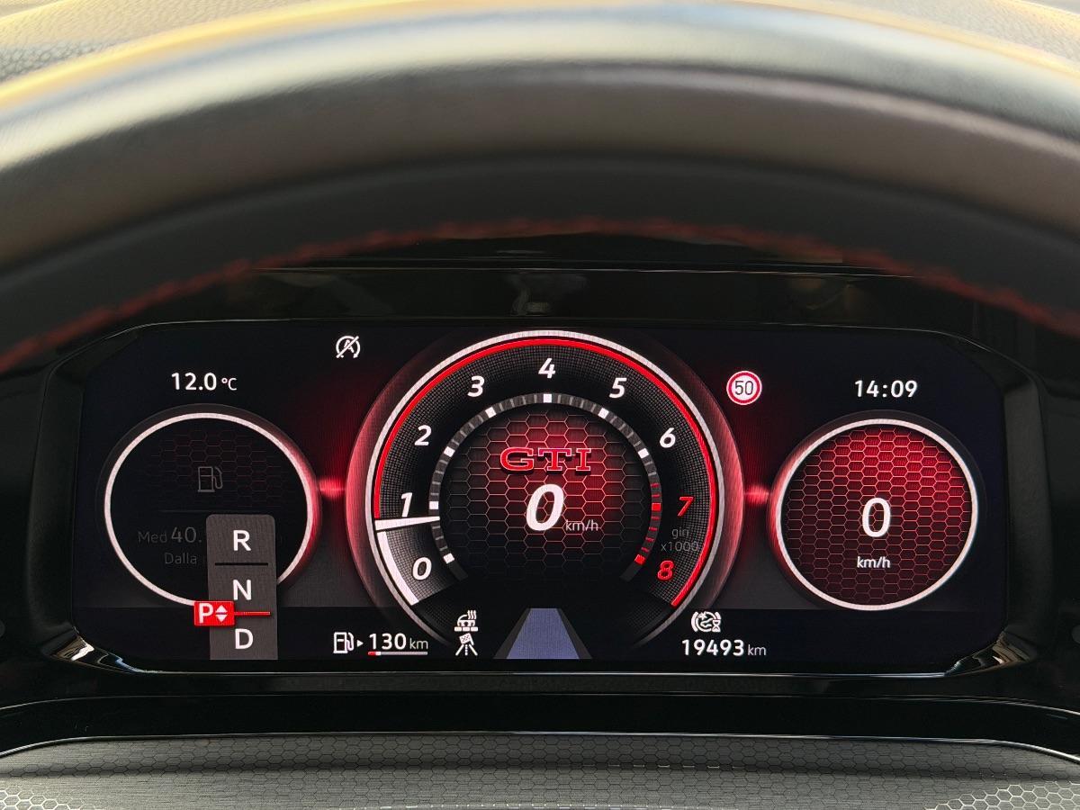 Volkswagen Golf 8 GTI 2.0 TSI 245 CV