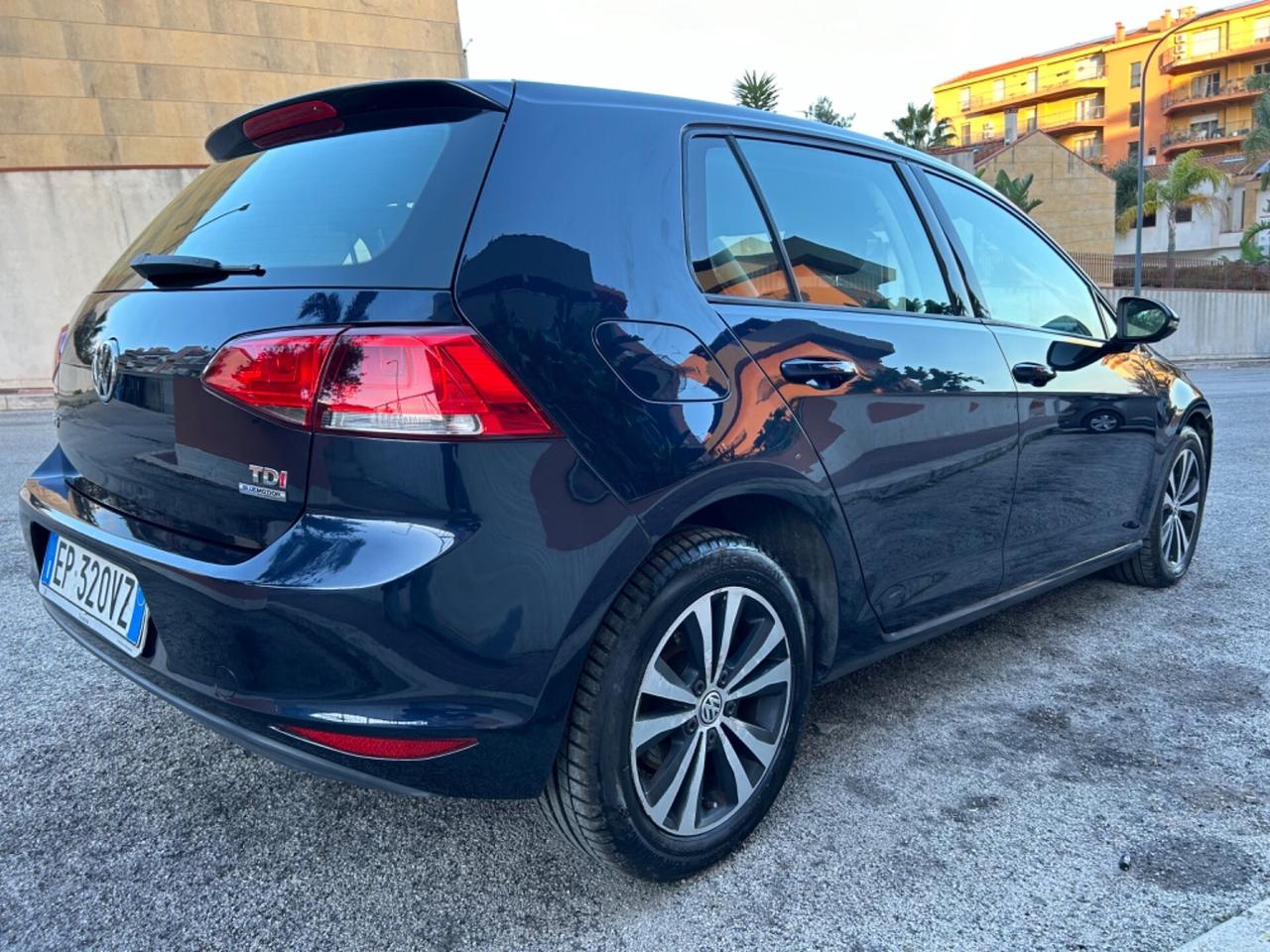 Volkswagen Golf 1.6 TDI 5p. Highline garanzia di 1