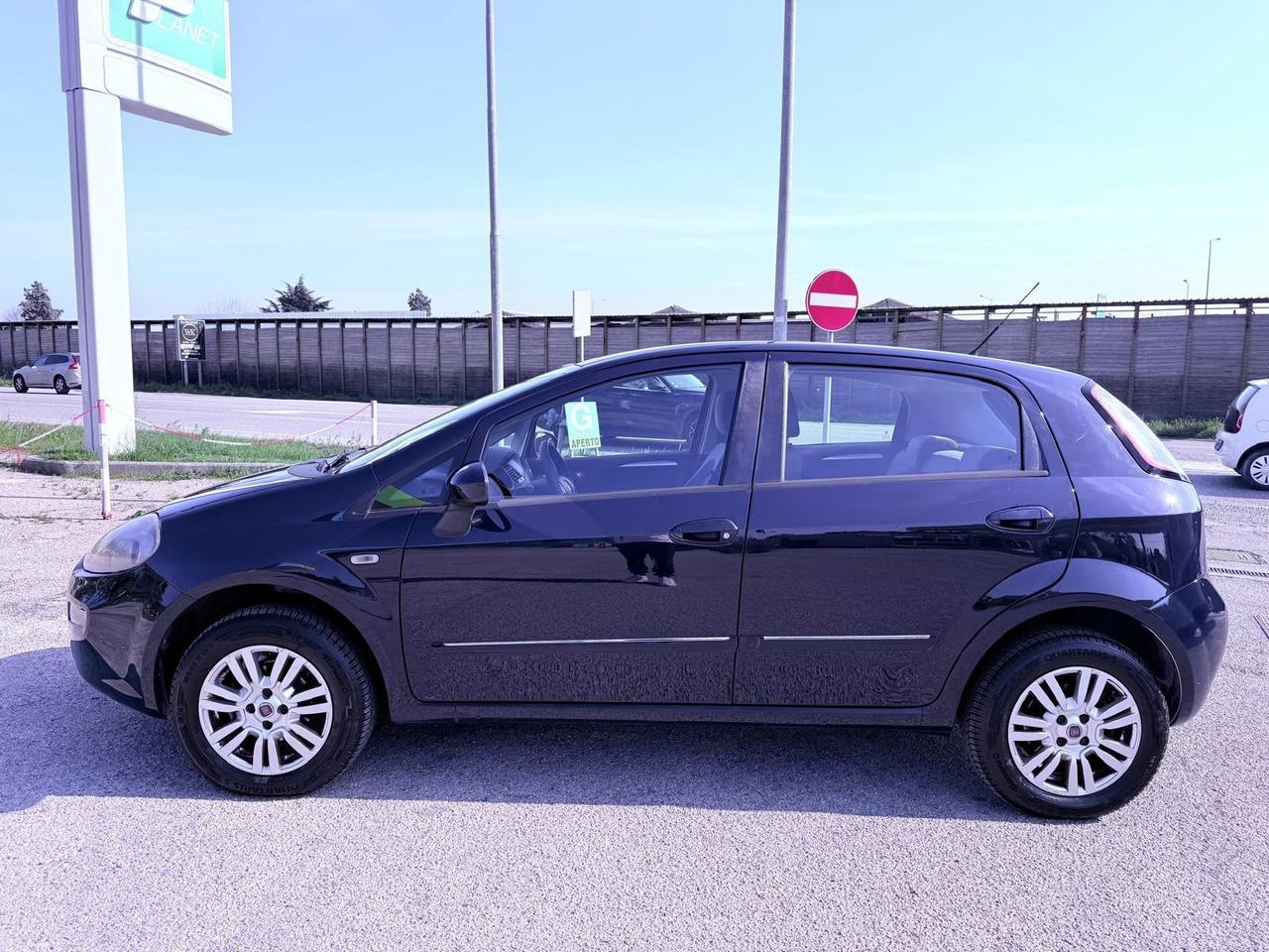 Fiat Punto 1.4 8V 5 porte Natural ok neopatentati