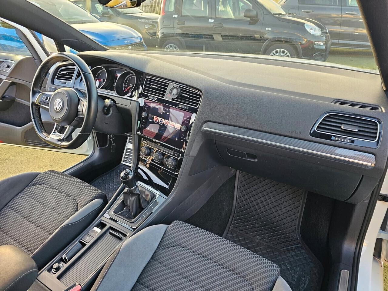 Volkswagen Golf 1.6 TDI 115 CV 5p. R-Line