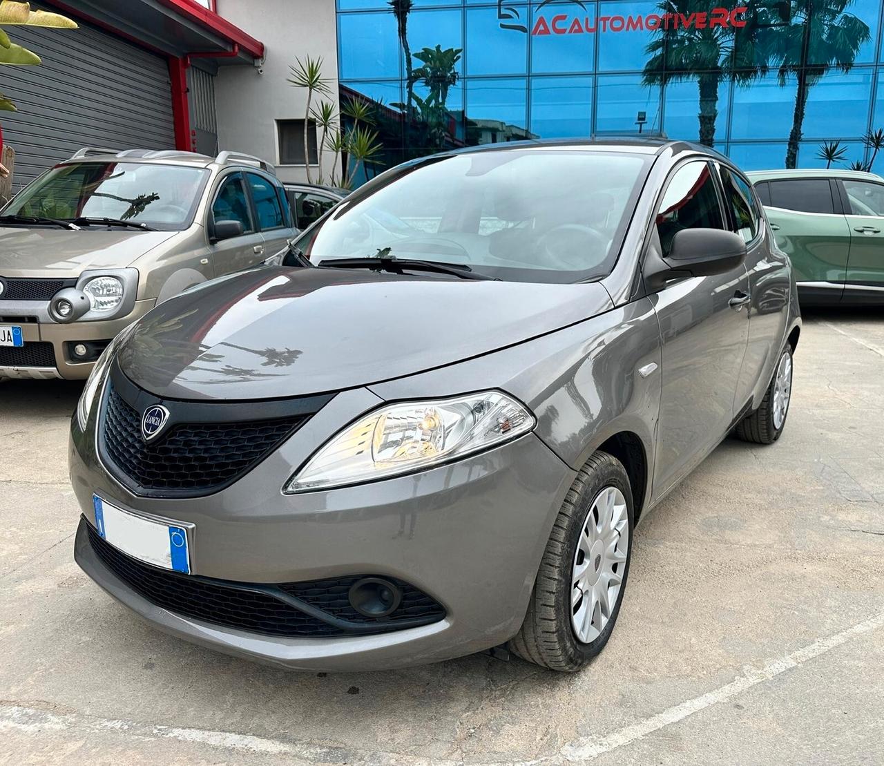 Lancia Ypsilon 1.2 69 CV 5 porte S&S Elefantino Blu