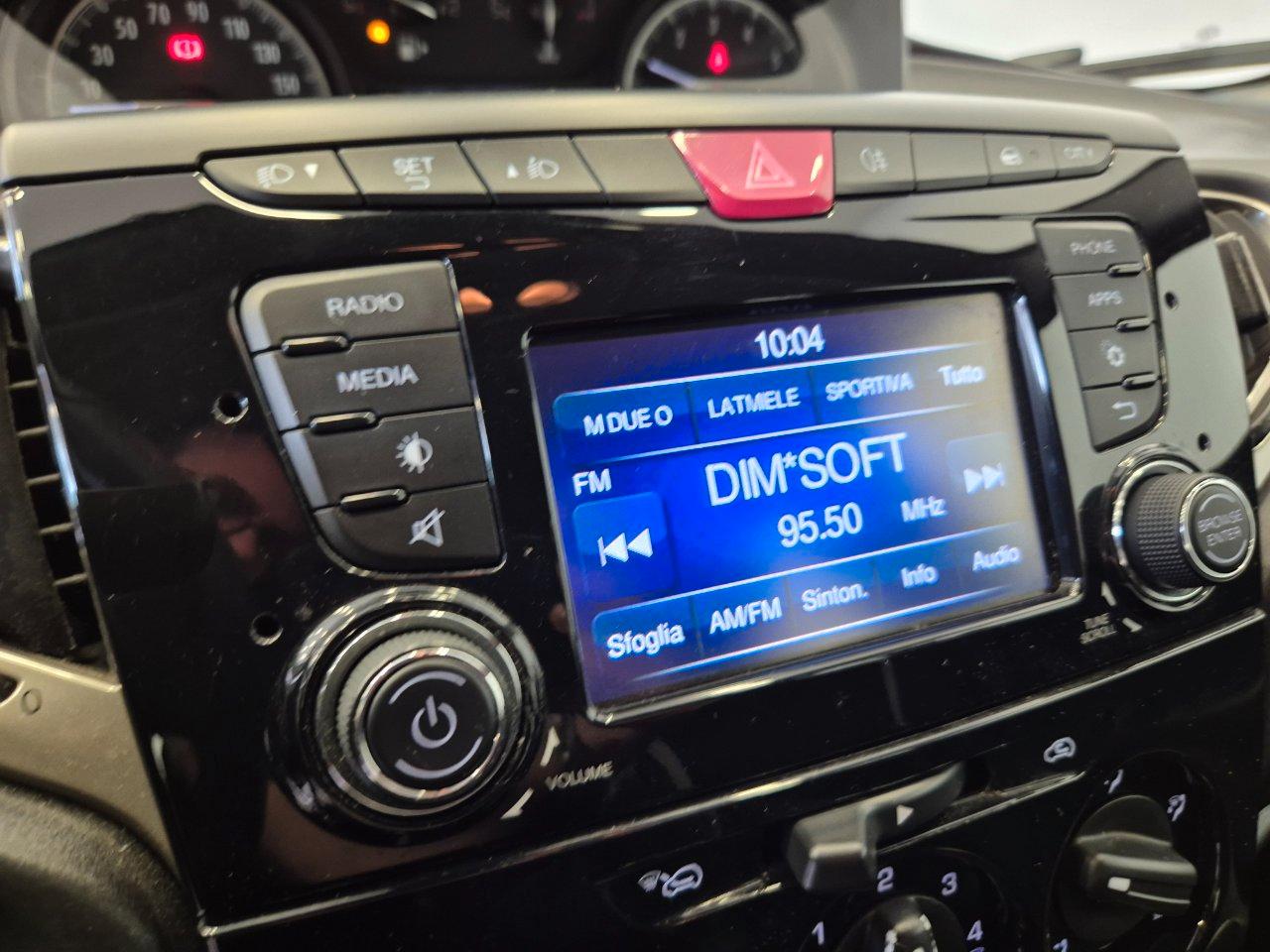 Lancia Ypsilon 5 porte 1.2 Silver 69cv - NEOPATENTATI - Sens. Post. - Bluetooth