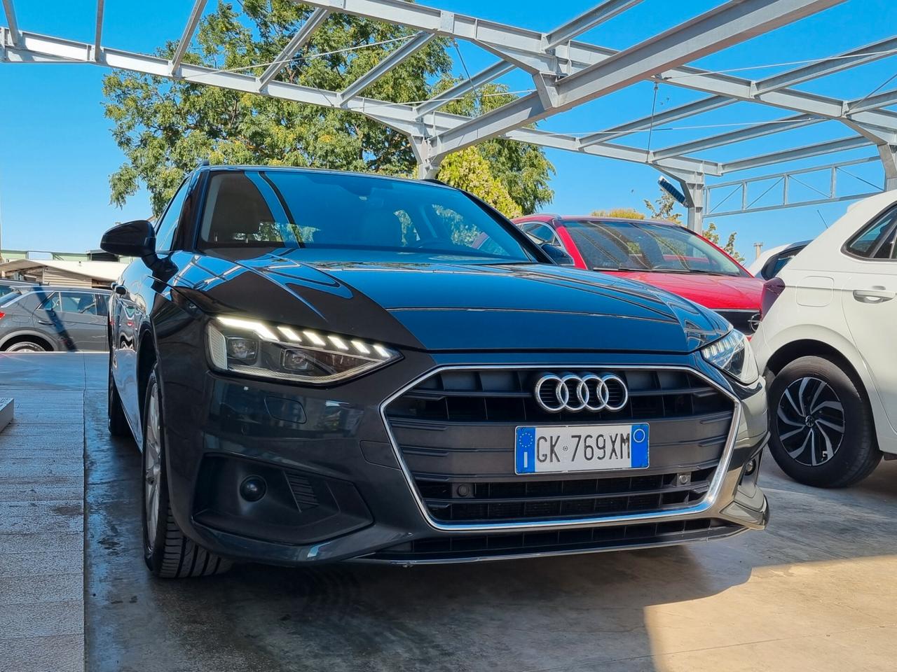 Audi A4 V Avant 30 2.0 tdi mhev 136cv s-tronic