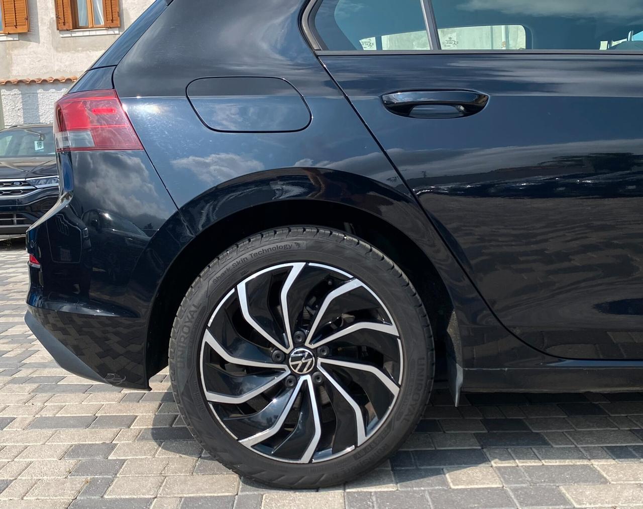 Volkswagen Golf 8 Life 2.0 TDI 116CV DSG