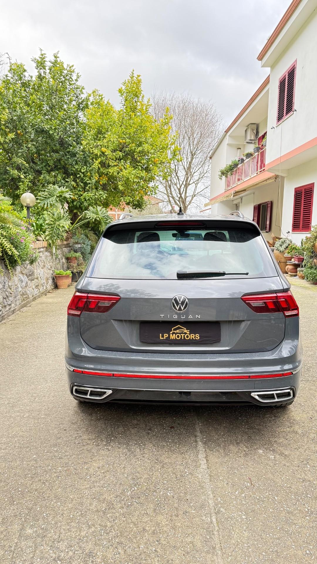 Volkswagen Tiguan 2.0 TDI 150 CV SCR DSG R-Line