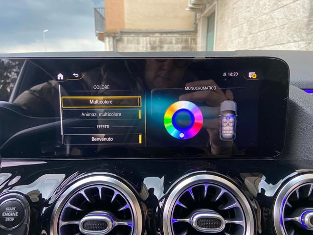 MERCEDES-BENZ GLA 200 d Automatic Premium Amg PACK NIGHT