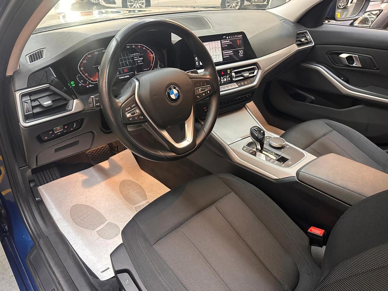 BMW 320 i Touring Business auto * IVA ESPOSTA *