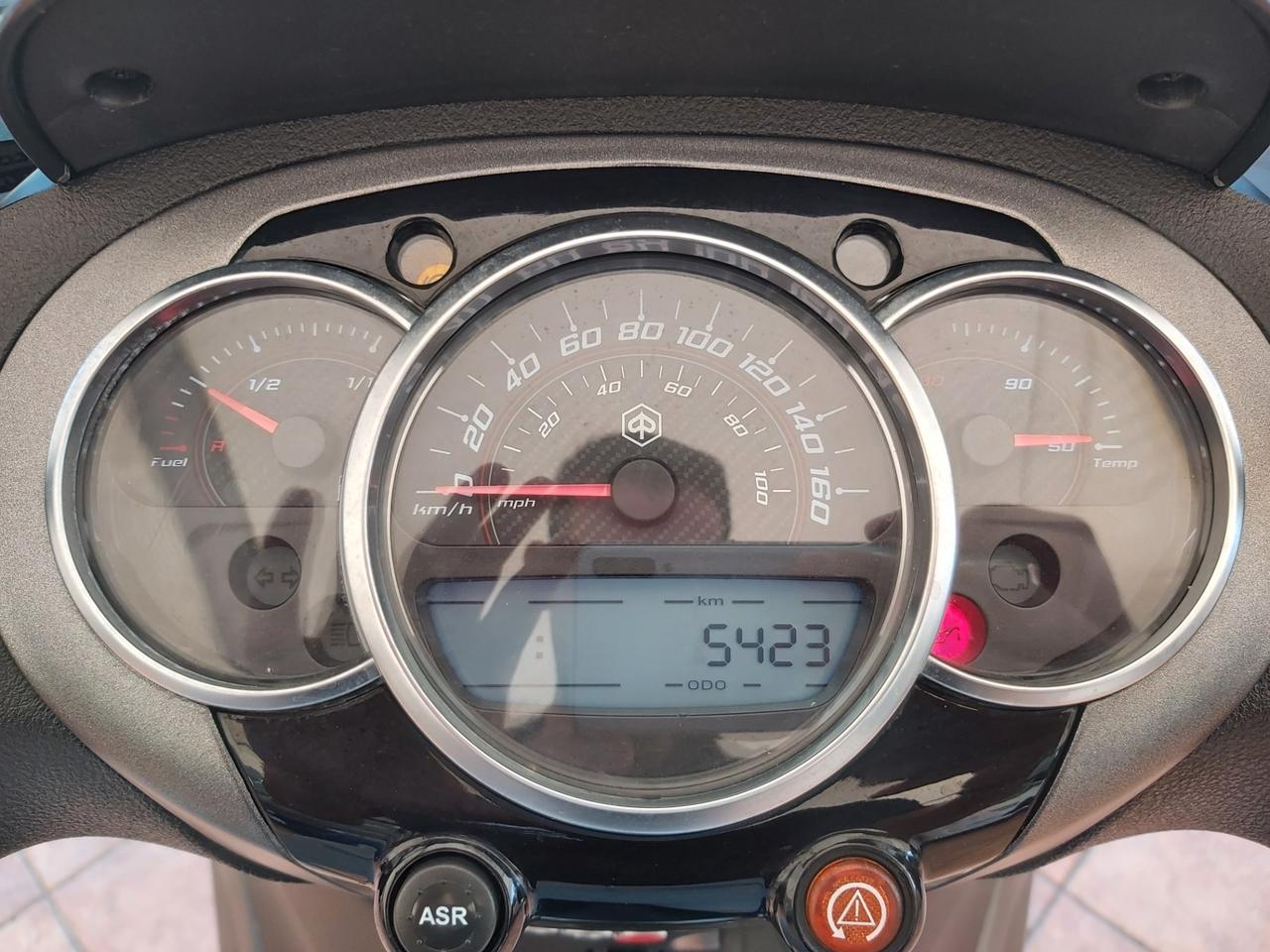 Piaggio Beverly 300s - "5.400KM"