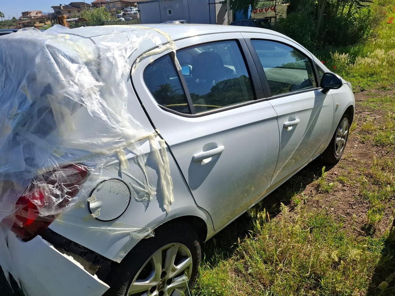 OPEL CORSA E CDTI COSMO INCIDENTATA MARCIANTE