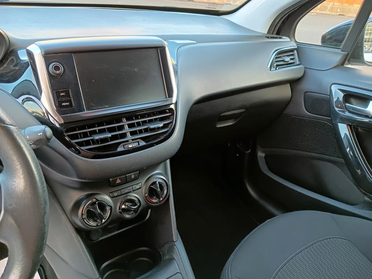 Peugeot 208 BlueHDi 75