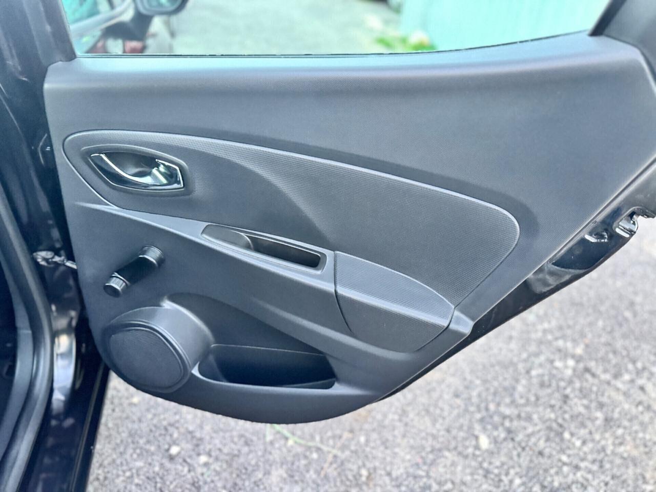 Renault Clio 1.5 dCi 8V 75CV 5 porte Wave