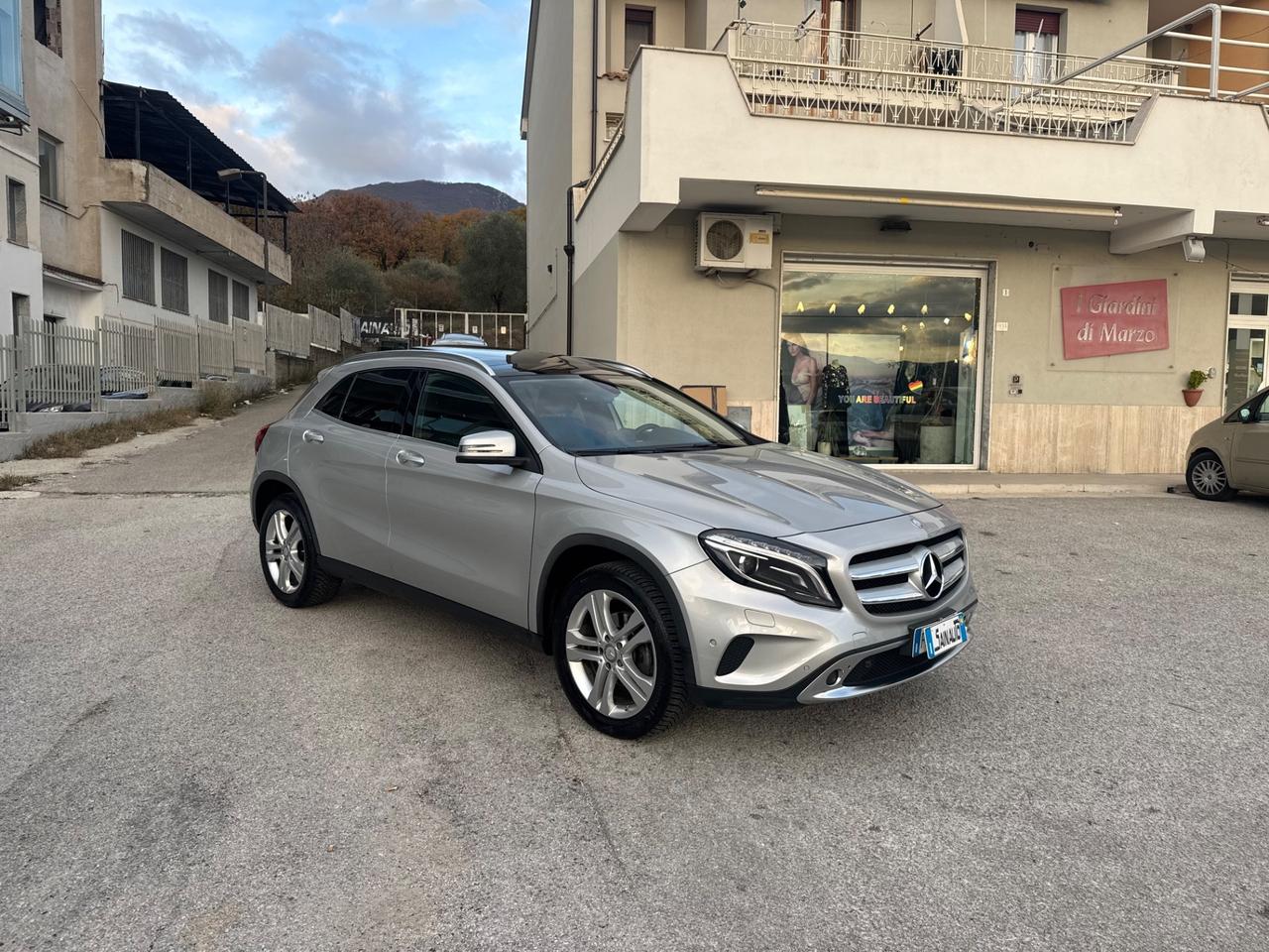 Mercedes-benz GLA 200 d Premium tetto automatica Garanzia