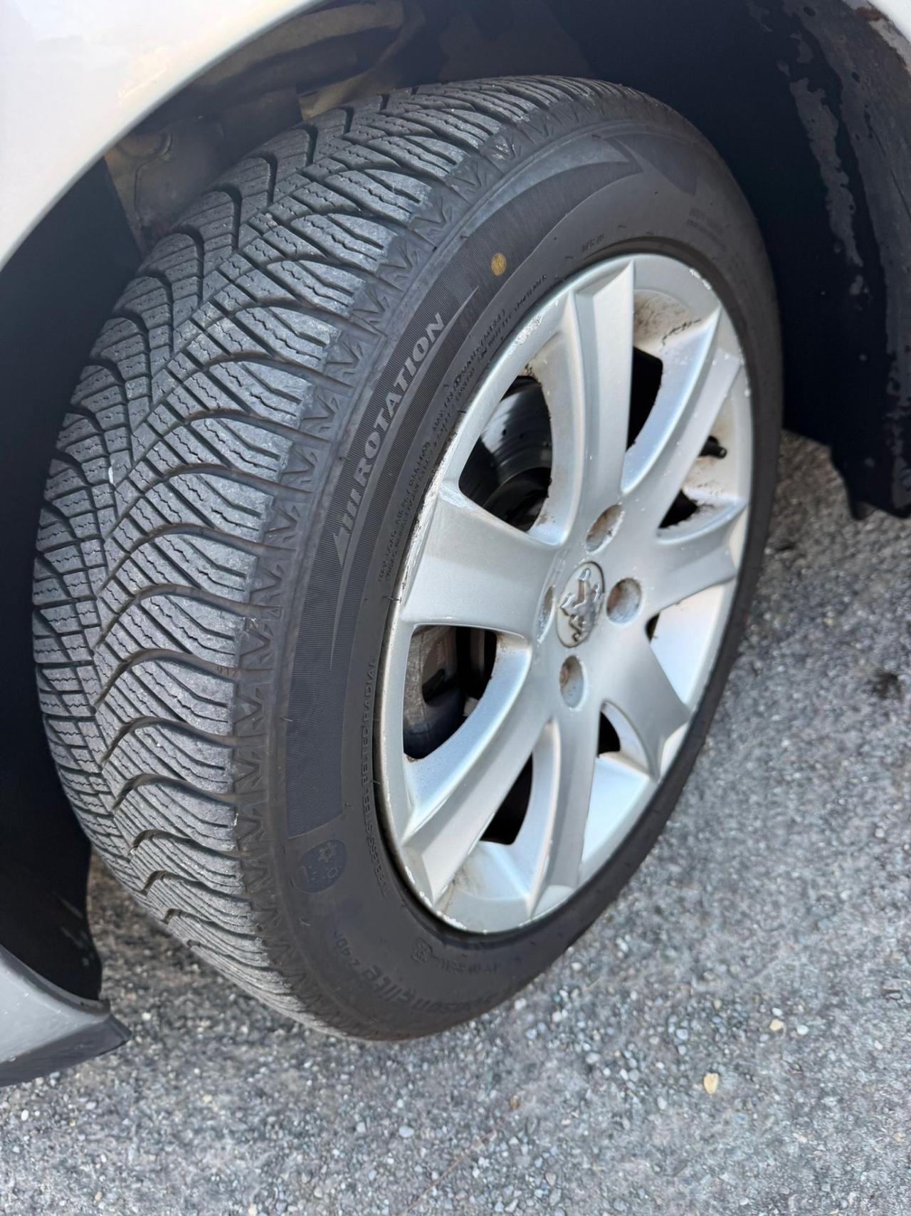 Peugeot 207 1.6 HDi DIESEL NEOPATENTATI