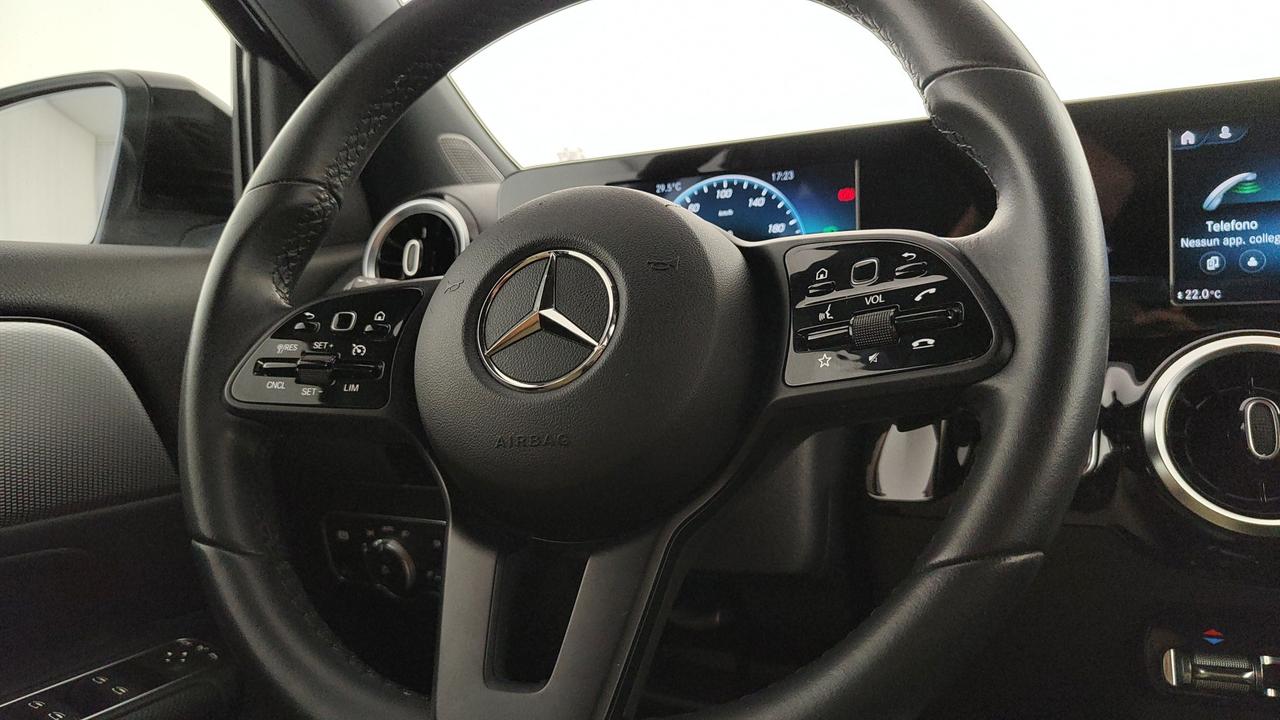 Mercedes-Benz GLA 180 d Sport auto