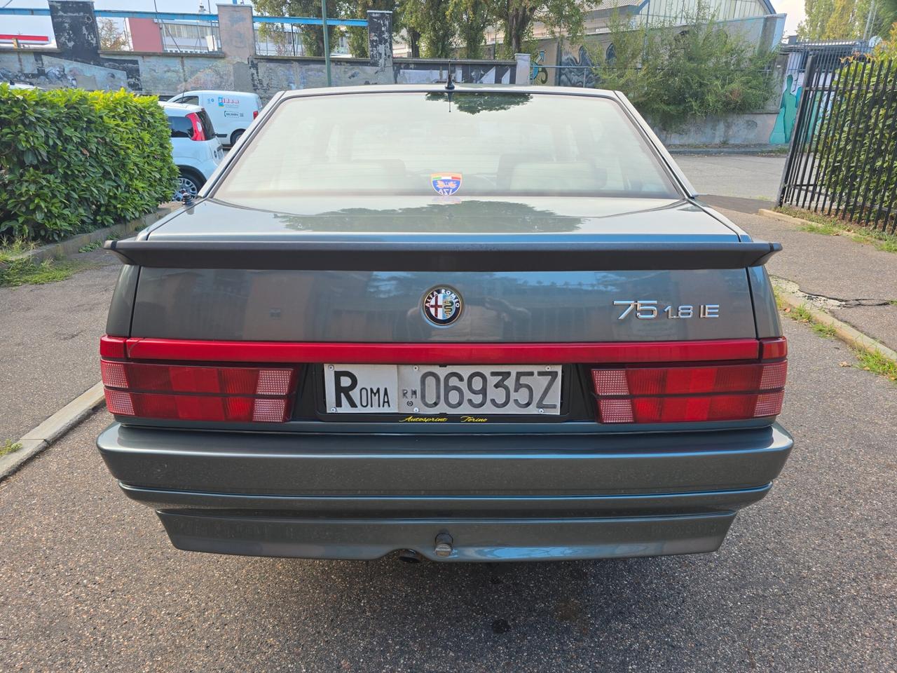 ALFA ROMEO 75 INDY 1.8 i.e.