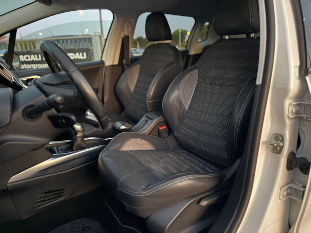 Peugeot 2008 1.2 VTi 82CV Allure NEOPATENTATI