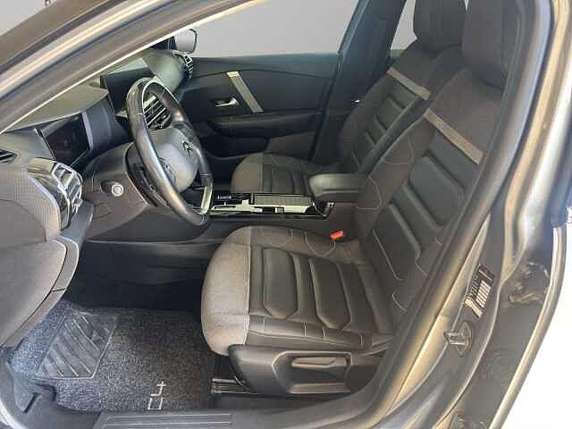 Citroen C4 PureTech 130 S&S EAT8 Shine