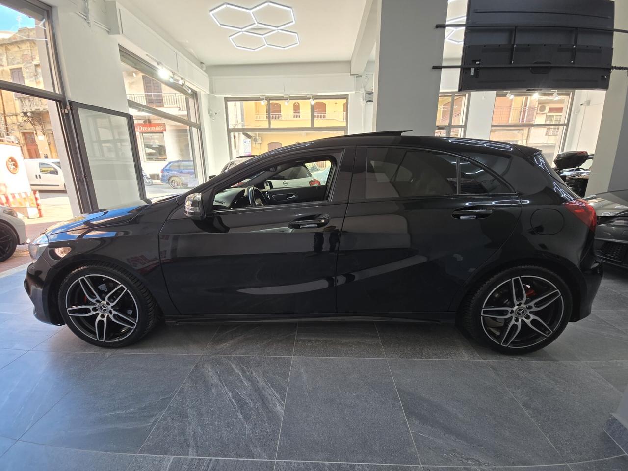 Mercedes-benz A180d Automat Premium 2018 115000km