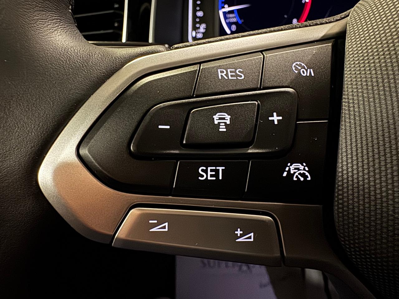 Volkswagen Taigo 1.0 tsi R-Line 115cv Tetto Apribile