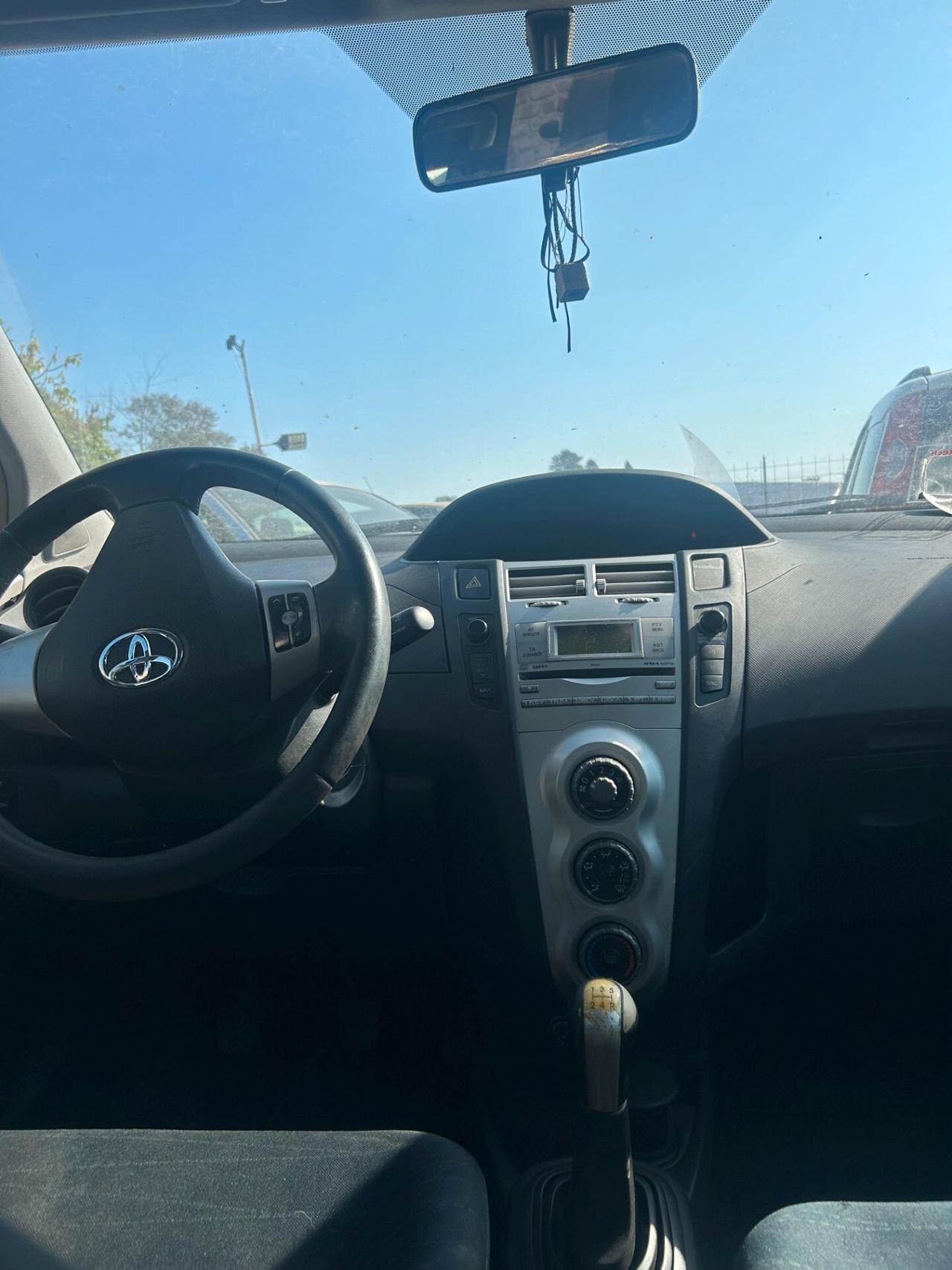 Toyota Yaris 1.3 5 porte Navi