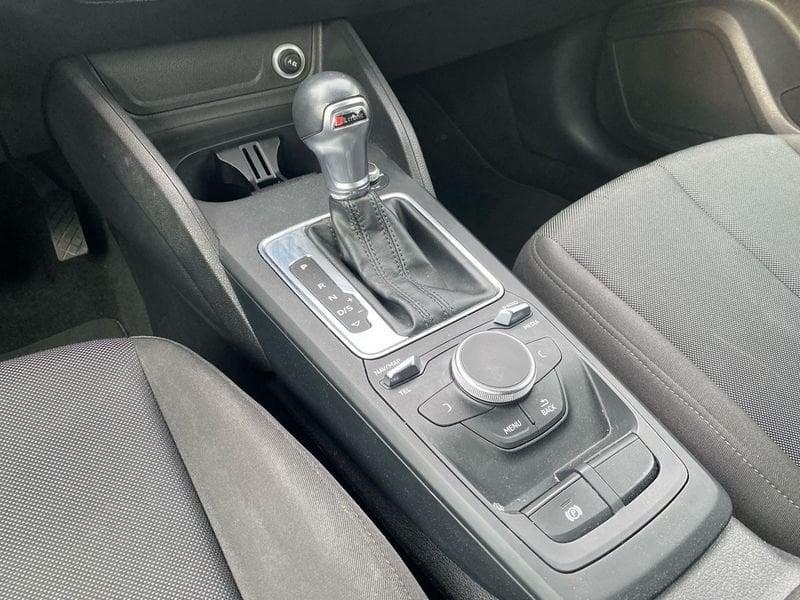 Audi Q2 30 1.6 tdi Business s-tronic my19