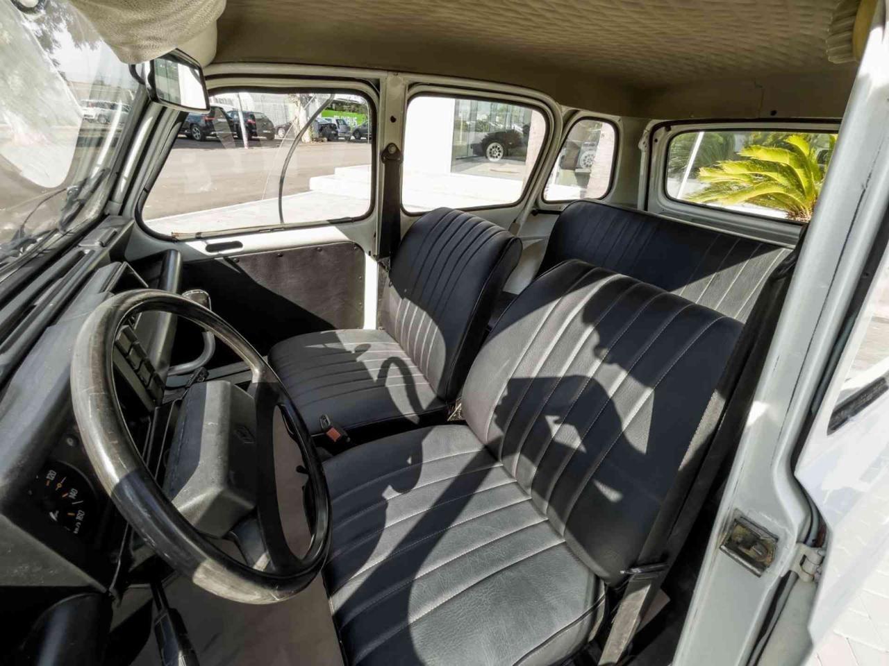 Renault R 4 RENAULT 4