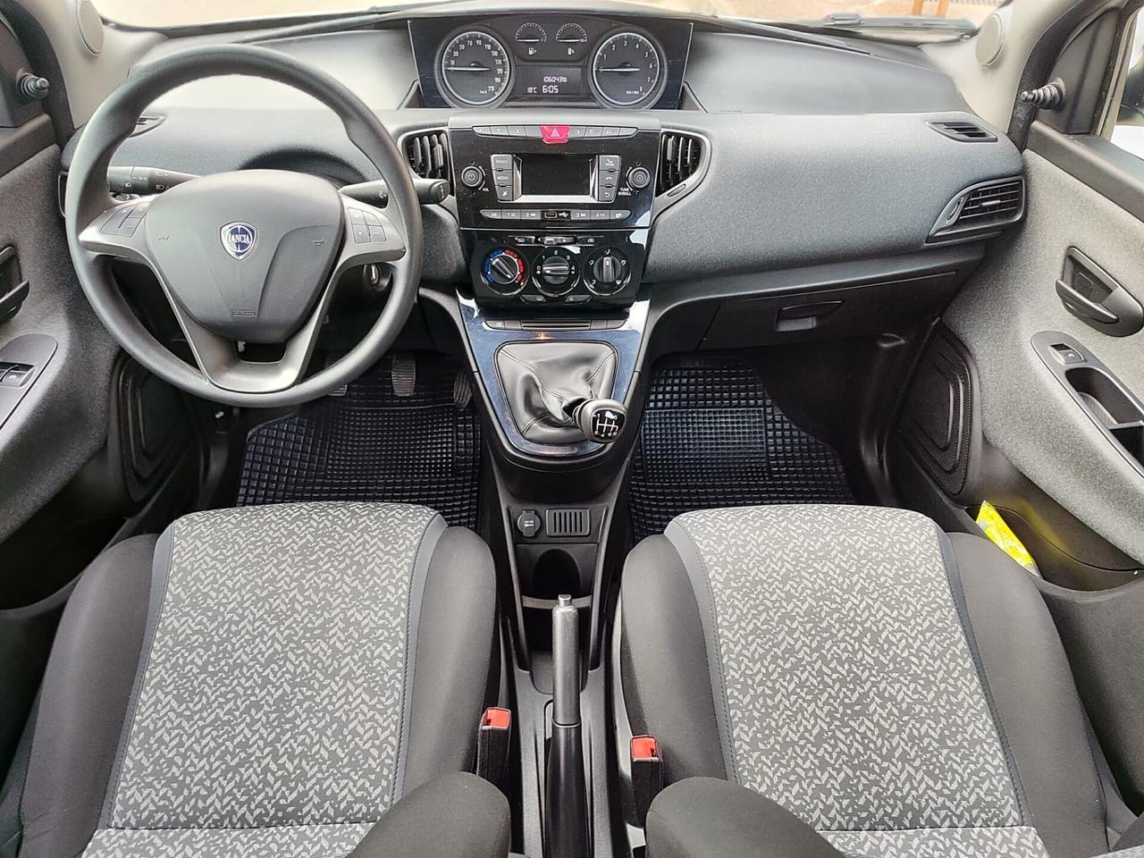 Lancia Ypsilon 1.0 FireFly SILVER 70CV