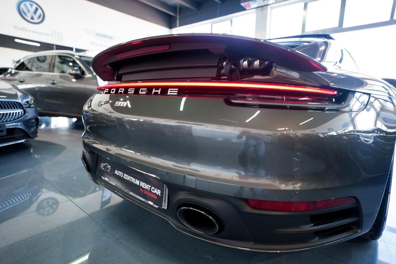 Porsche 911 Carrera