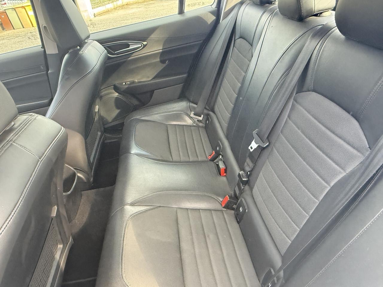 ALFA ROMEO GIULIA 180cv AT8 AWD NAVI LED XENON