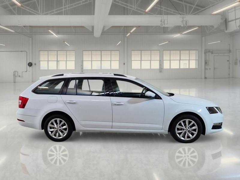 SKODA OCTAVIA WAGON 1.6 TDI EXECUTIVE