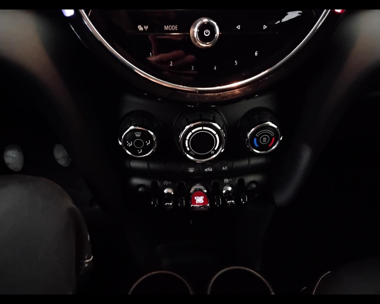 MINI Mini IV F56 2021 3p - Mini 3p 1.5 One Classic 75cv