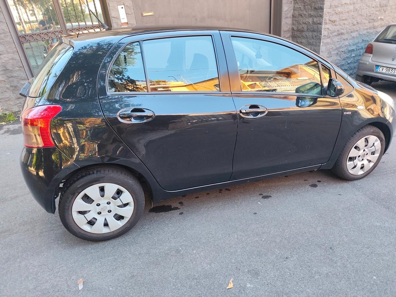 Toyota Yaris 1.4 D-4D 5 porte Navi 2008 leggi