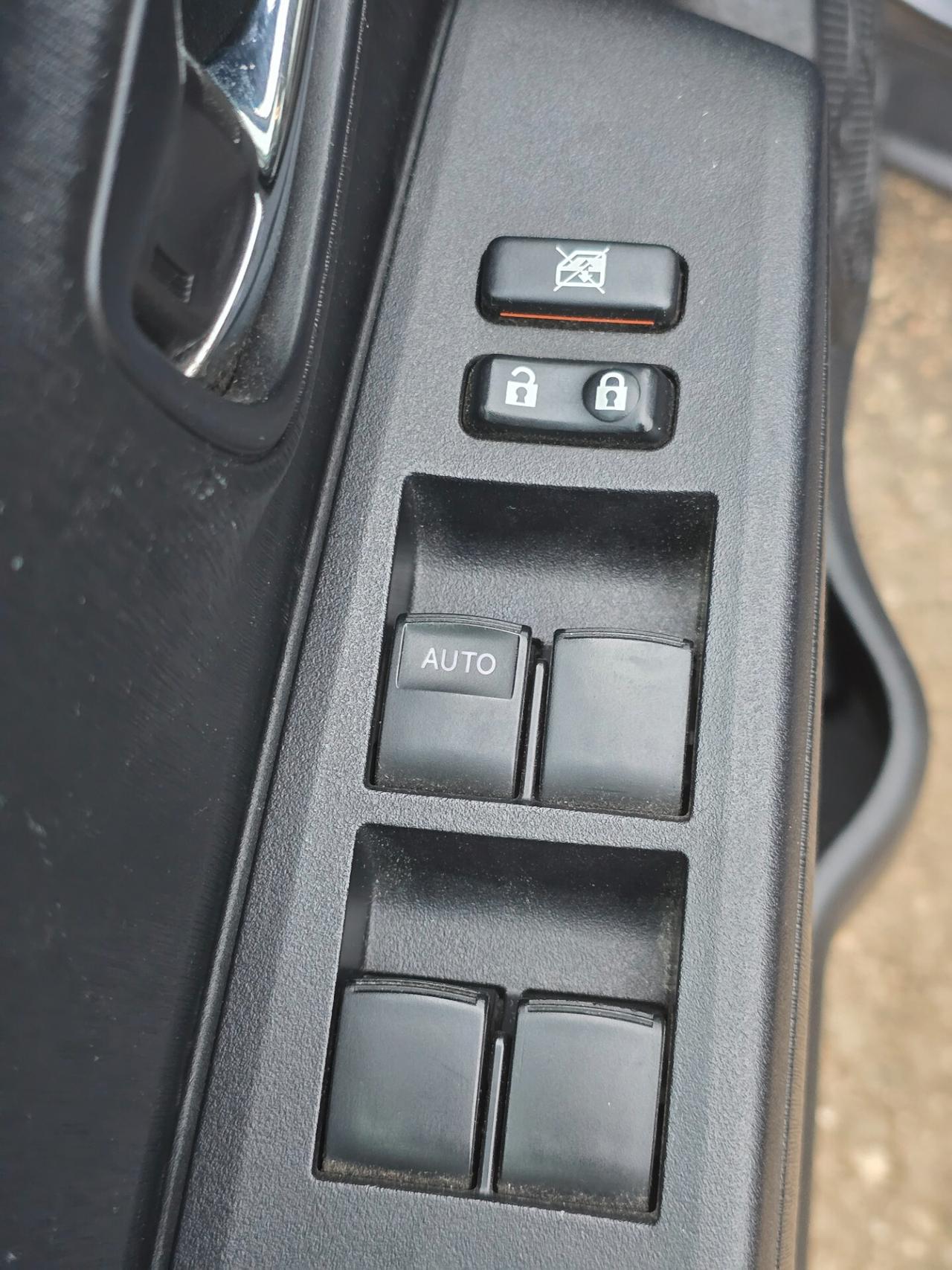 Toyota Yaris 1.0 5 porte Active