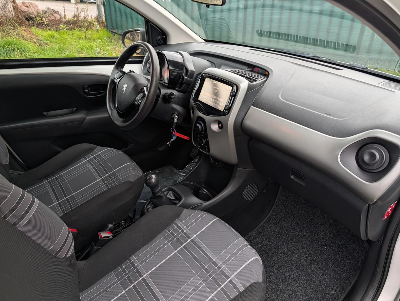 Peugeot 108 VTi 68 5 porte Allure UNICO PROPRIETARIO