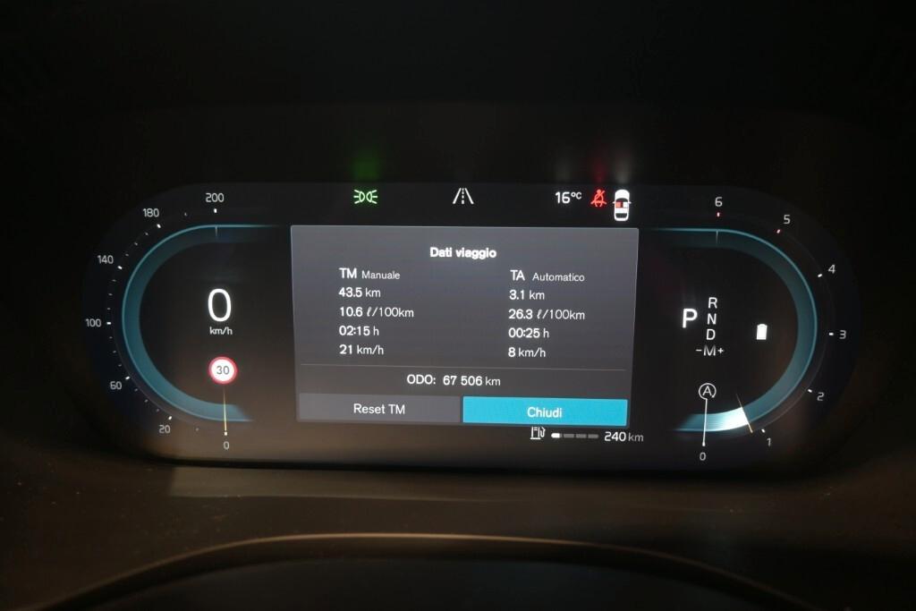 VOLVO XC60 2.0D 197CV B4 (D) AUTOMATIC BUSINESS SPORT ( FARI LED - COCKPIT - CARPLAY - CRUISE - SENSORI POST. - CERCHI 18)