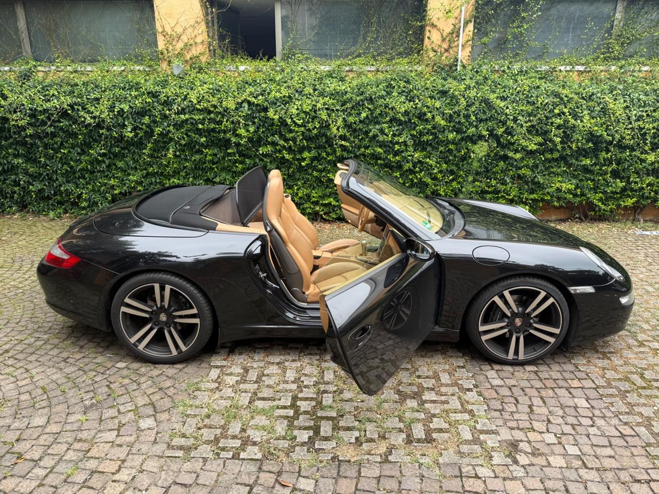 Porsche 911 Carrera Cabrio