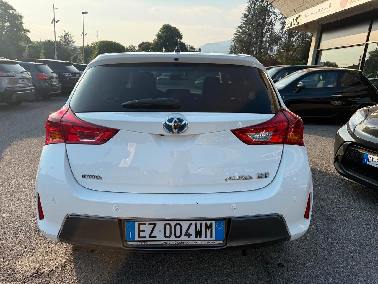 Toyota Auris 1.8 Hybrid Lounge
