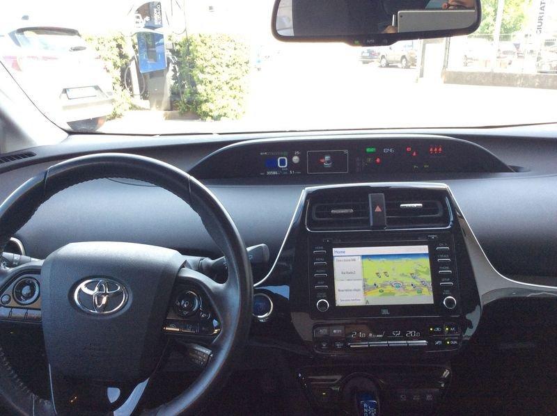 Toyota Prius 1.8 AWD Lounge