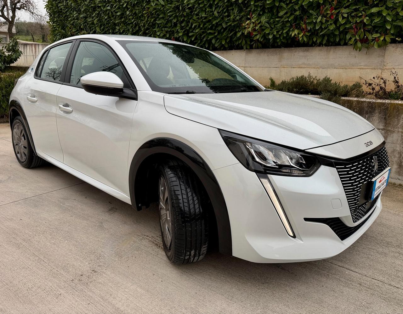 Peugeot 208 motore elettrico 136 CV 5 porte Active