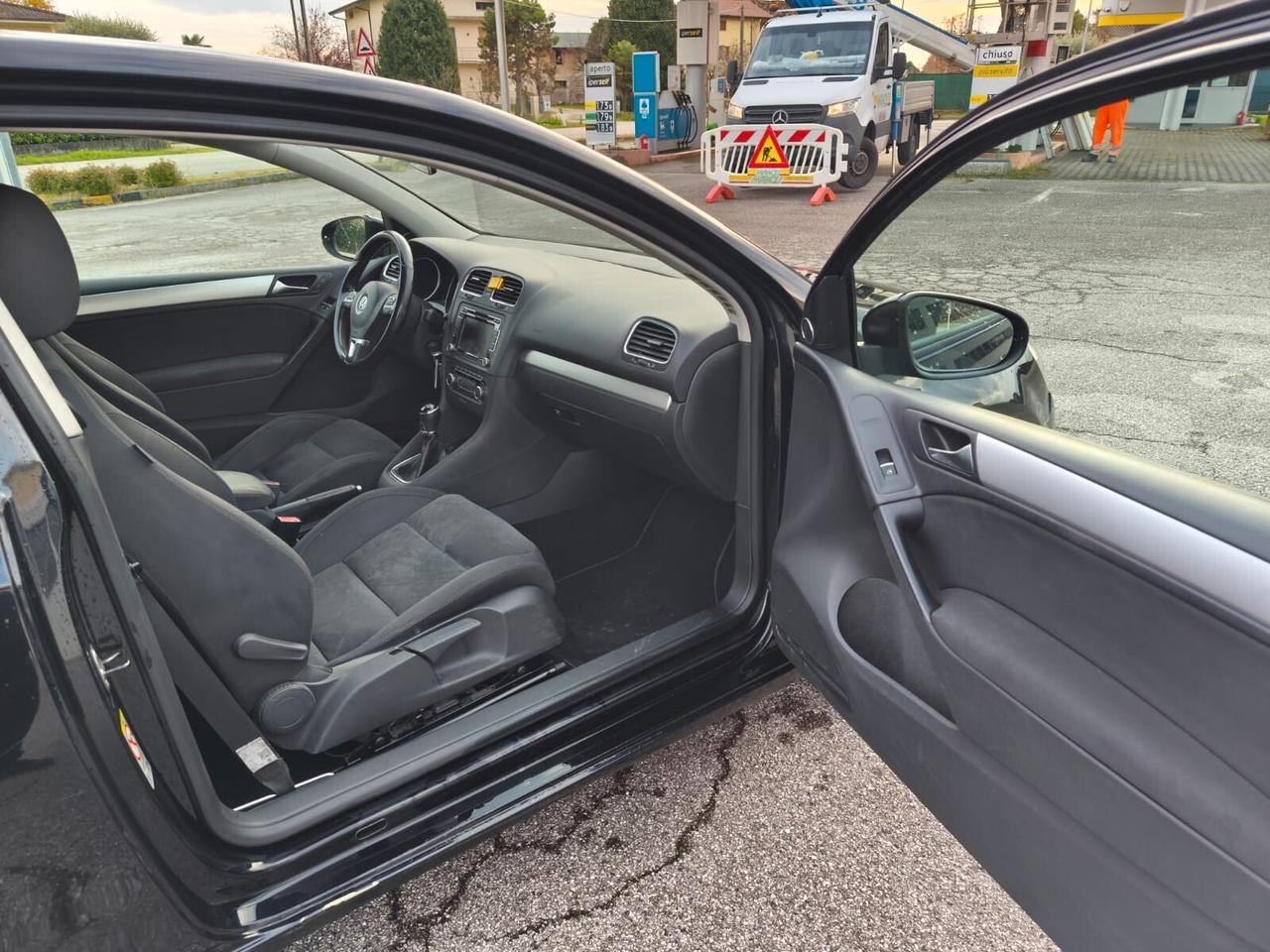 Volkswagen Golf 1.6 TDI 3p. Highline Accetto Permute