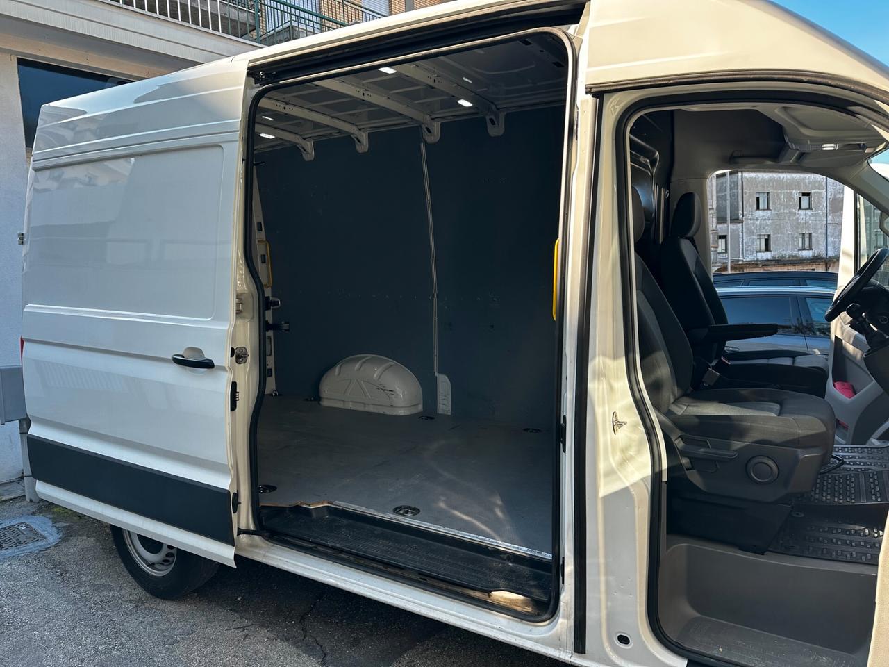 Volkswagen Crafter 35q. 2.0 TDI 140CV. _ LANG