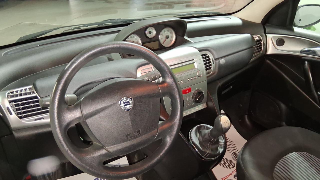 lancia ypslon 1.3 mjt 16v oroBianco 90cv- 2007