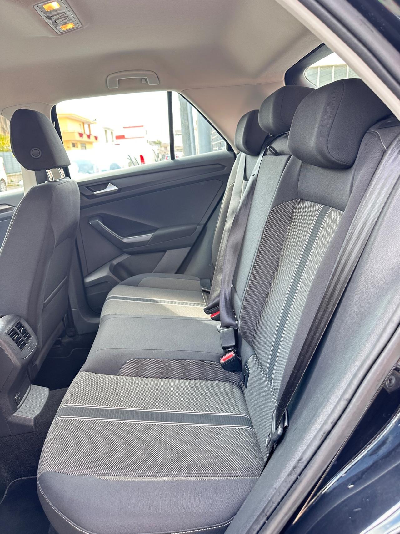 Volkswagen T-Roc 1.6 TDI-2019 LED/NAVI/CAMERA