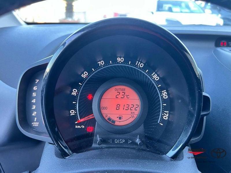 Toyota Aygo Connect 1.0 VVT-i 72 CV 5 porte x-play