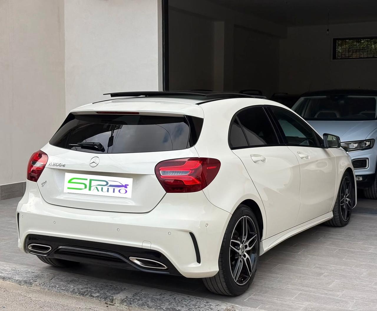 Mercedes-benz A 200 d Automatic Premium AMG TETTO PANORAMICO APRIBILE.