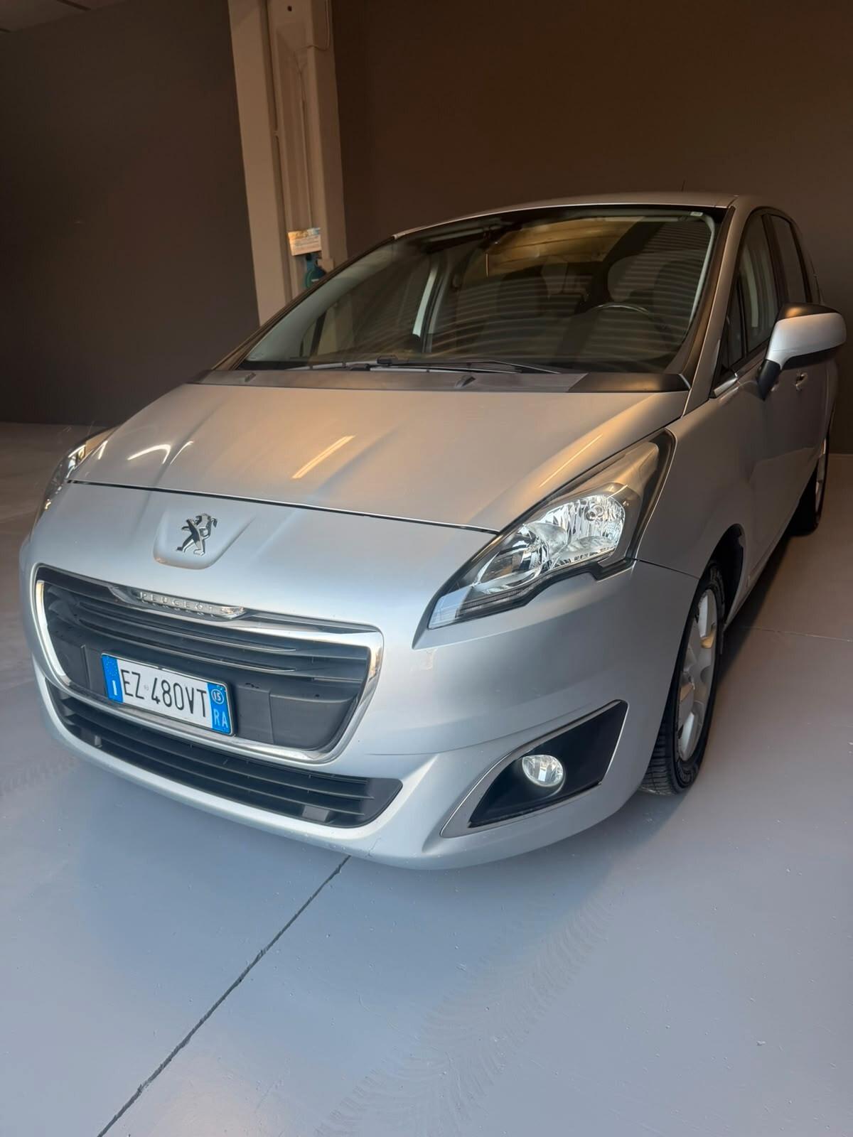Peugeot 5008 BlueHDi 120 S&S Business